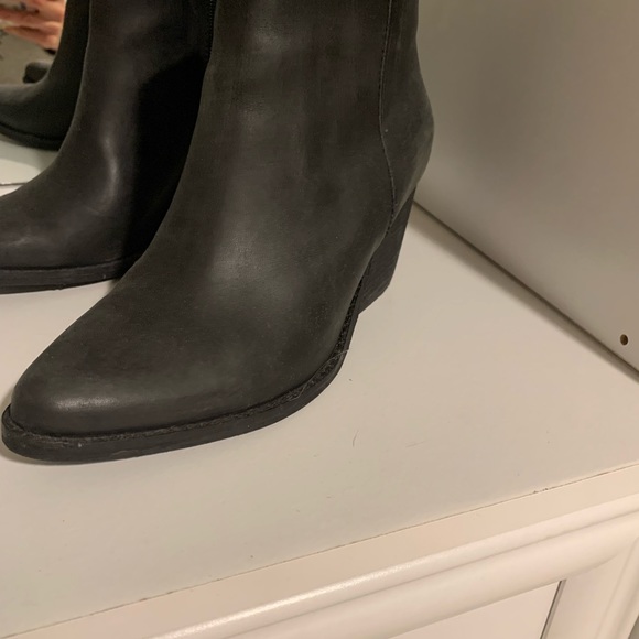 Boots - Picture 1 of 4